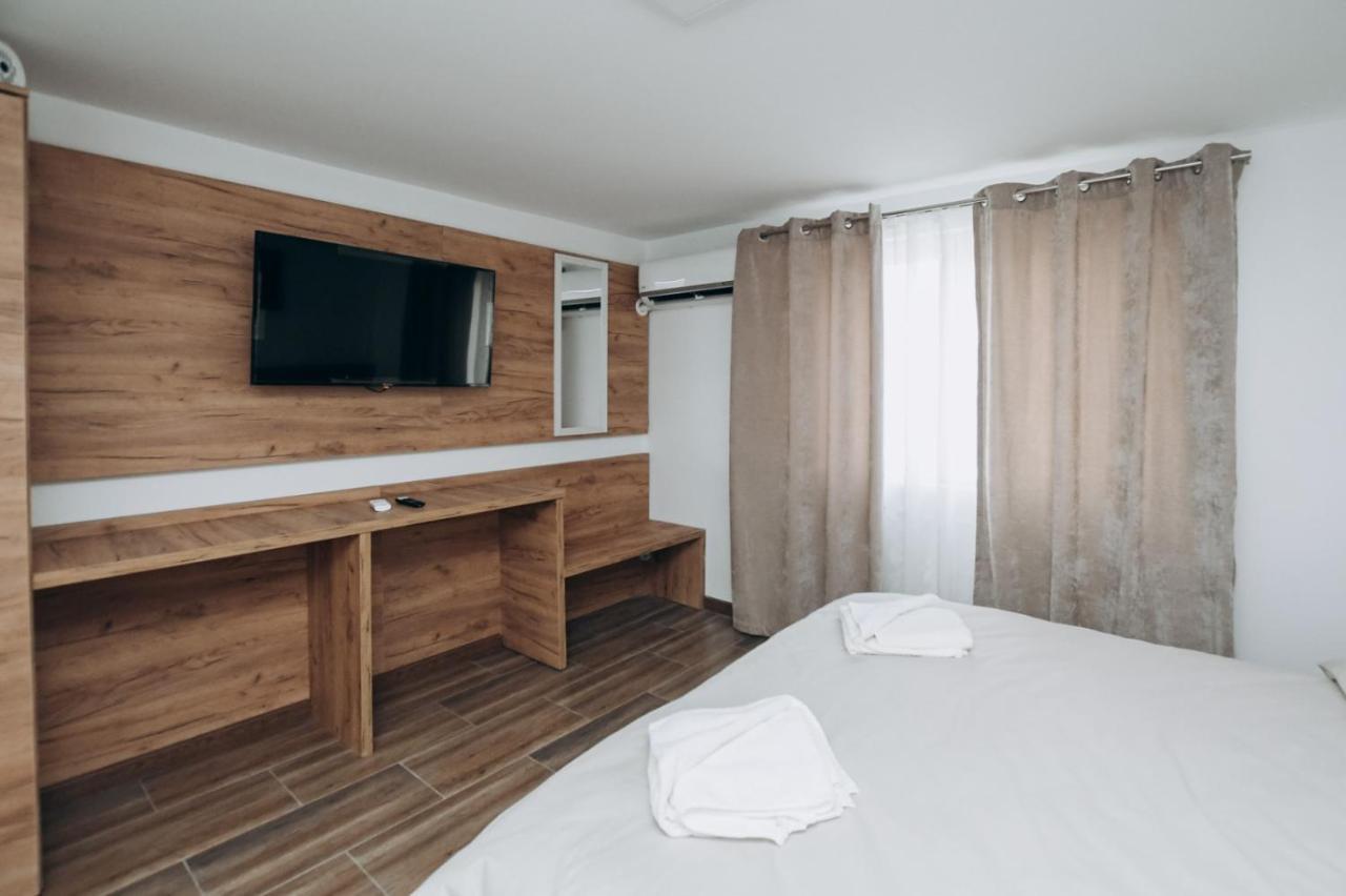 Apartmani Otasevic Кладово Екстериор снимка