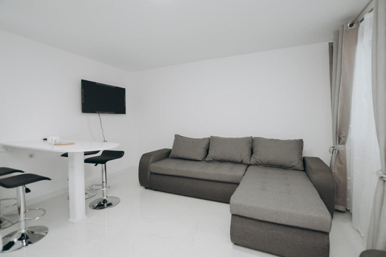 Apartmani Otasevic Кладово Екстериор снимка