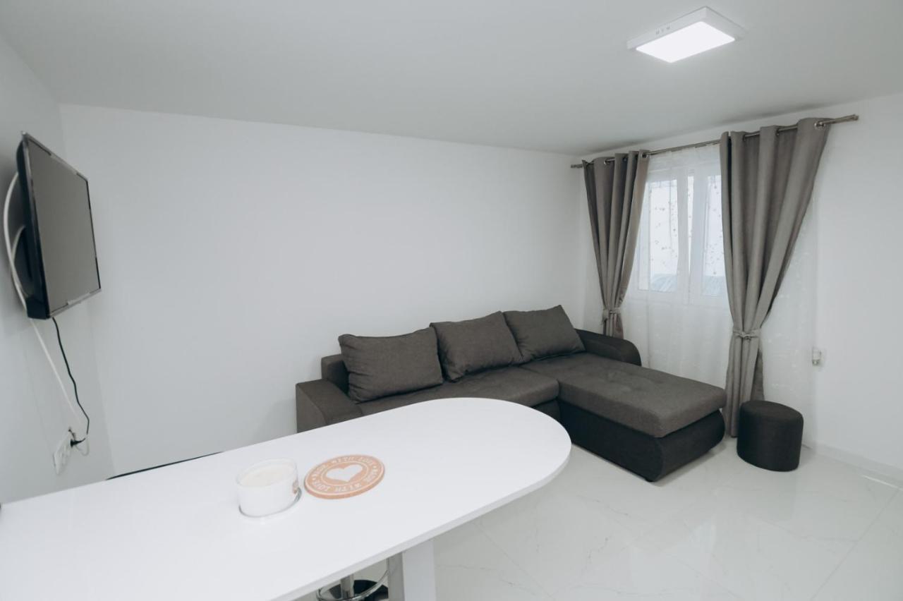 Apartmani Otasevic Кладово Екстериор снимка