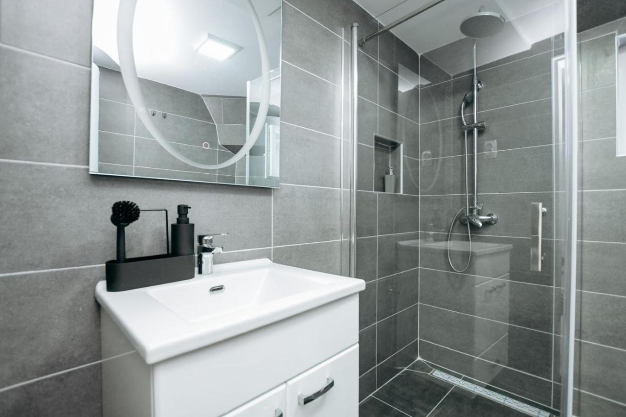 Apartmani Otasevic Кладово Екстериор снимка